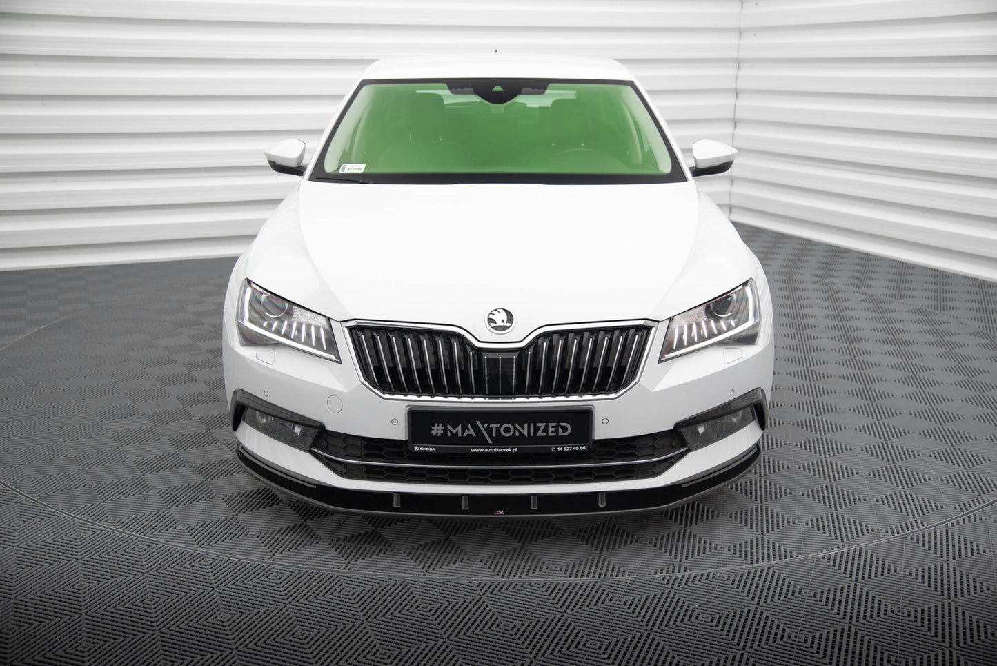 Prednji difuzor V.3 Škoda Superb Mk3