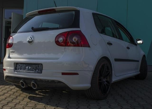 Stražnji difuzor R32 izgleda za VW Golf 5