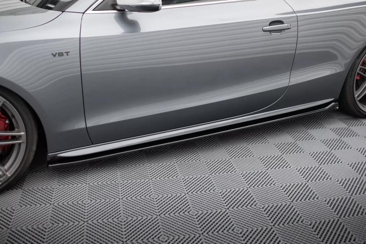 Side sill r approach for V.2 for Audi S5 / A5 S-Line Coupe 8T black high gloss