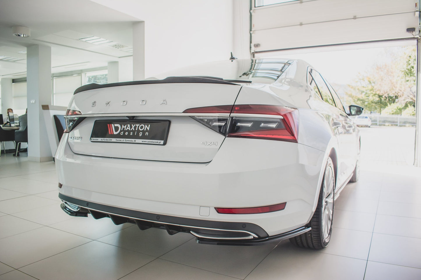 Spojler V.2 Škoda Superb Mk3 / Mk3 FL Hatchback