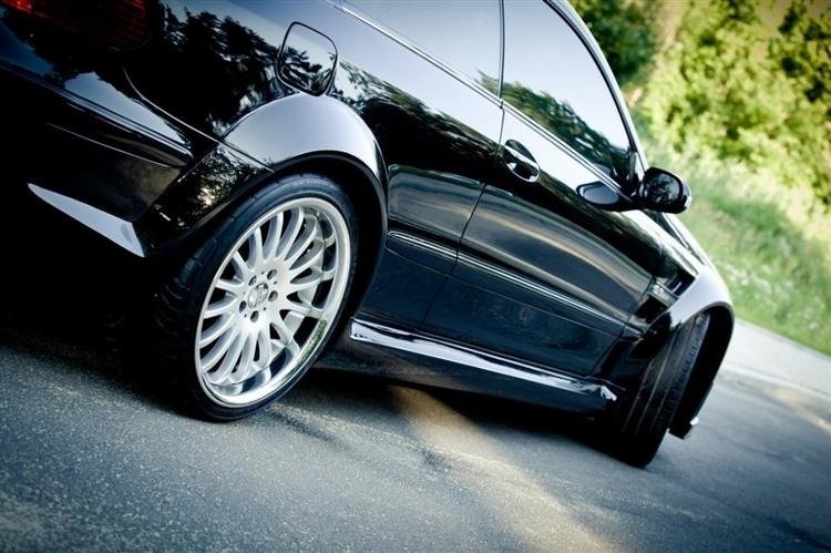 BODYKIT + BONNET suitable for Mercedes CLK W209 BLACK SERIES LOOK