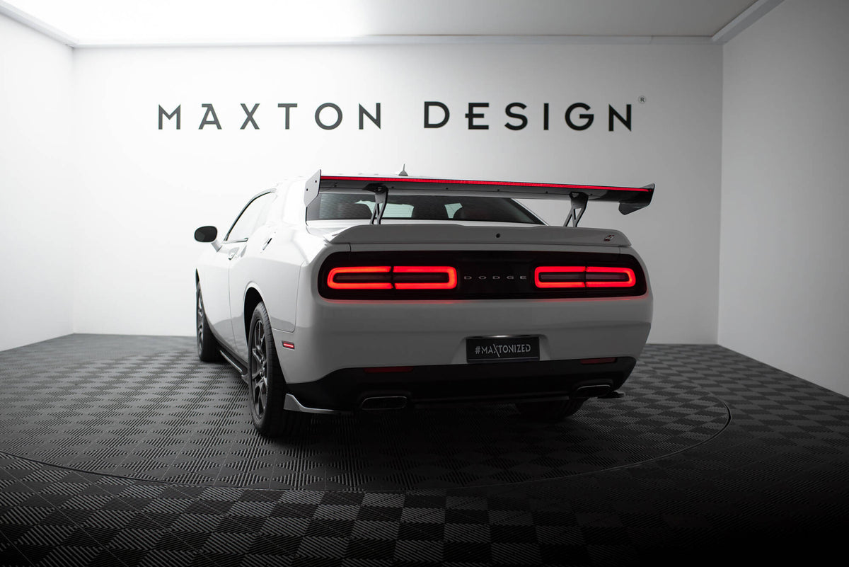 Carbon Spoiler + LED suitable for Dodge Challenger Mk3