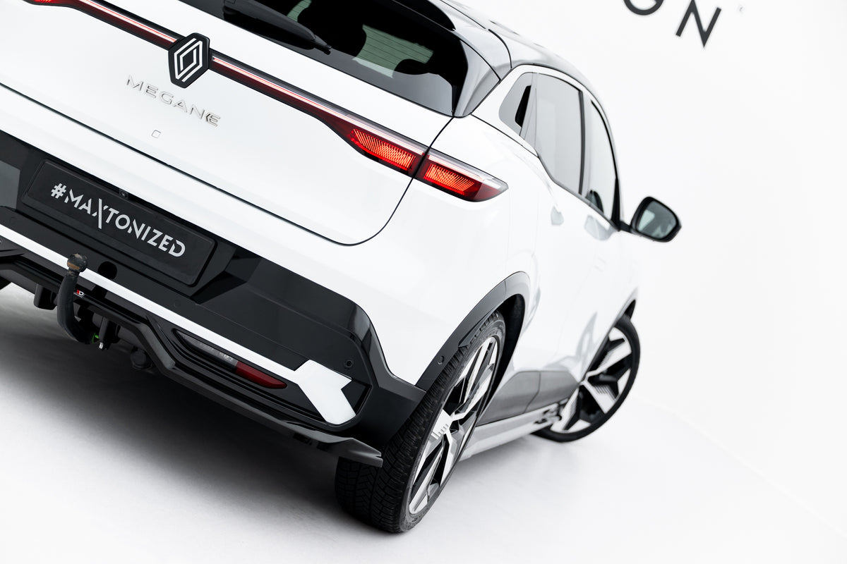 Central Rear Splitter (with vertical bars) suitable for Renault Megane E-Tech Electric Mk1