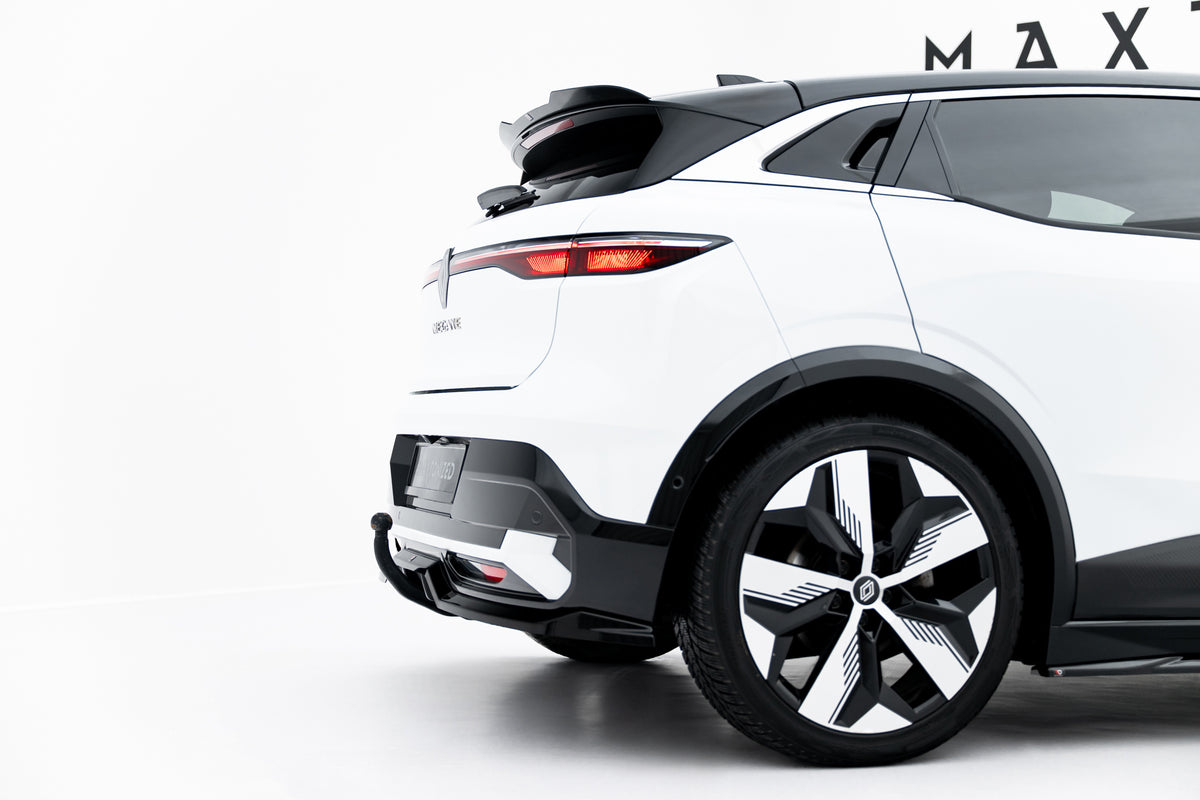 Central Rear Splitter (with vertical bars) suitable for Renault Megane E-Tech Electric Mk1