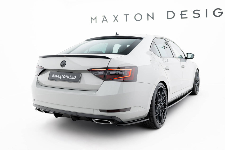 Extension Of The Rear Window suitable for Skoda Superb Liftback Mk3 / Mk3 Facelift