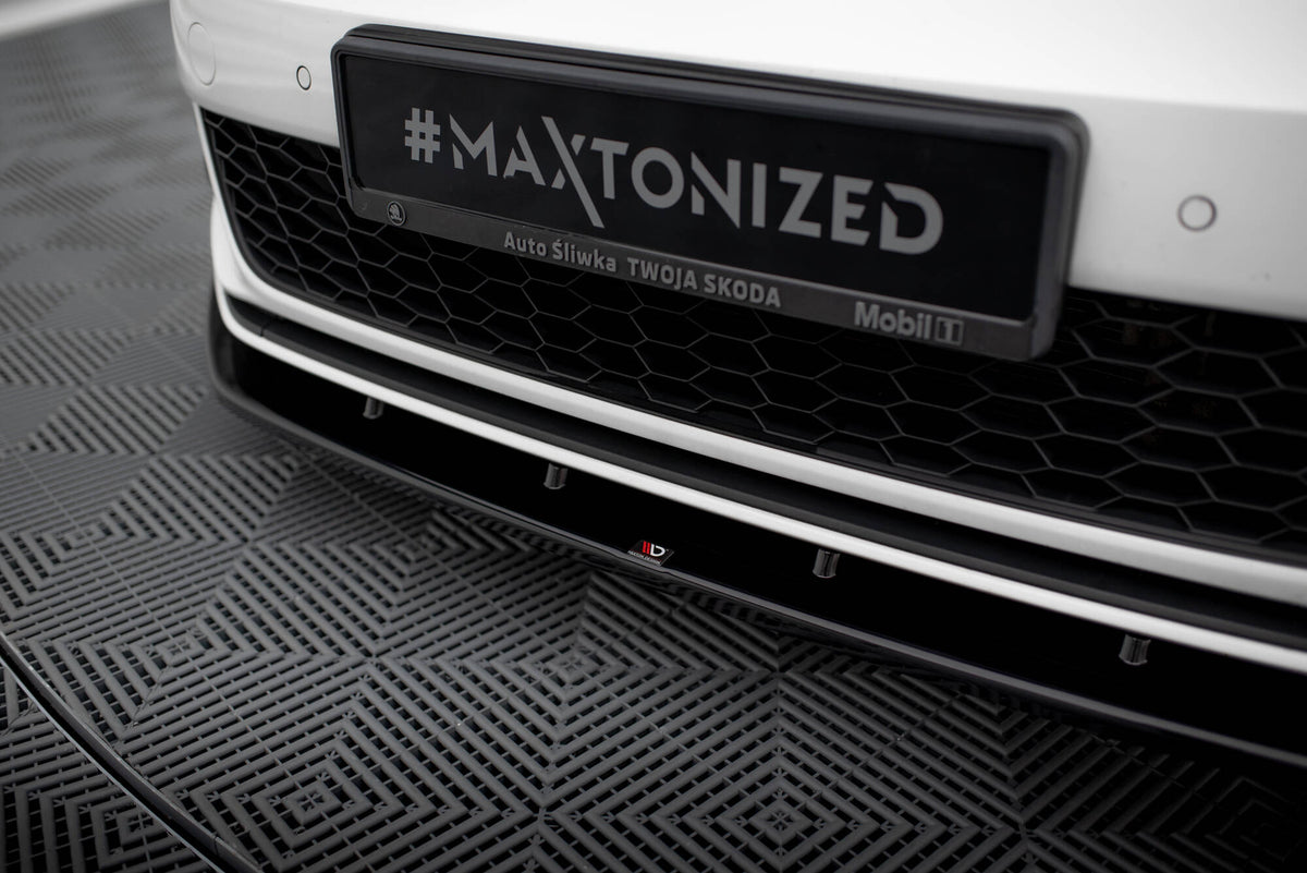 Front Splitter V.1 suitable for Volkswagen Golf GTI / GTD Mk7 Facelift
