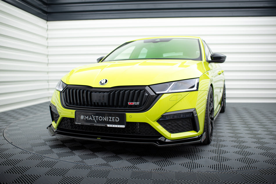 Front Splitter V.2 + Flaps suitable for Skoda Octavia RS Mk4