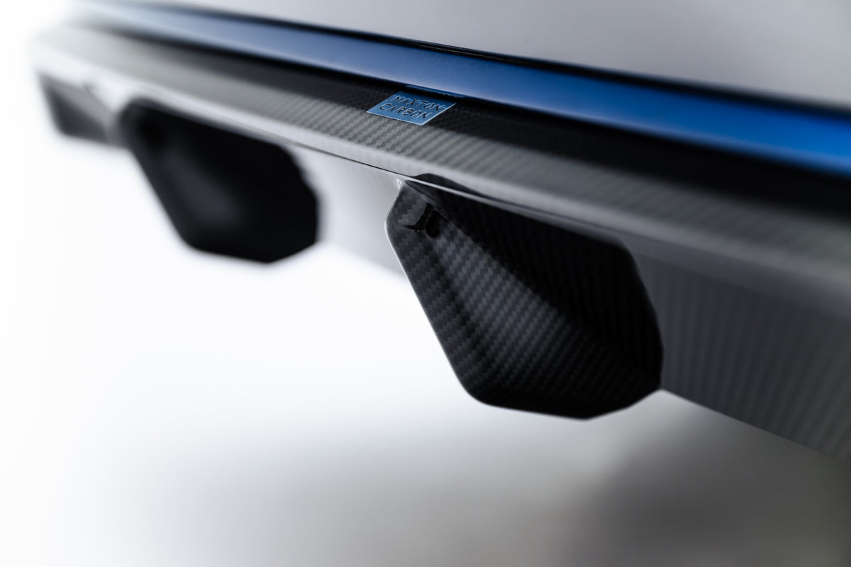 Prepreg Carbon Fiber Rear Diffuser suitable for BMW X7 M-Pack G07 / G07 Facelift (version with towbar)