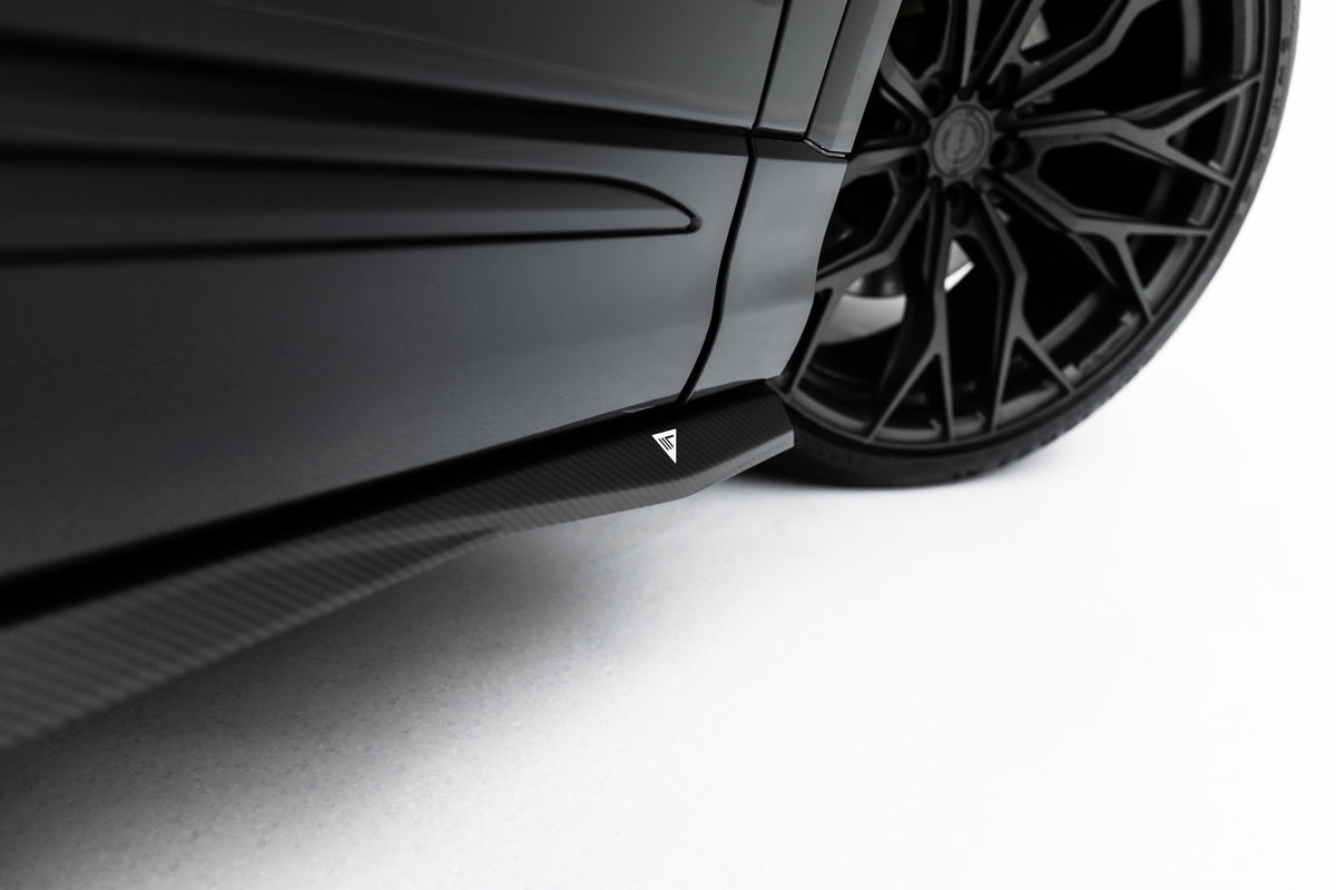 Prepreg Carbon Fiber Side Skirts suitable for Audi SQ8 / Q8 S-Line Mk1 Facelift