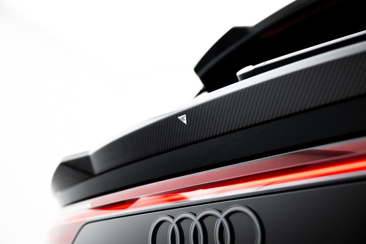 Prepreg Carbon Fiber Tailgate Spoiler (Lower) suitable for Audi SQ8 / Q8 S-Line Mk1 Facelift