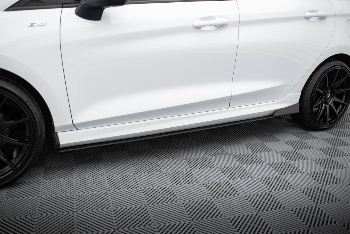 Racing Side Skirts Diffusers V.1 suitable for Ford Fiesta Mk8 ST / ST-Line