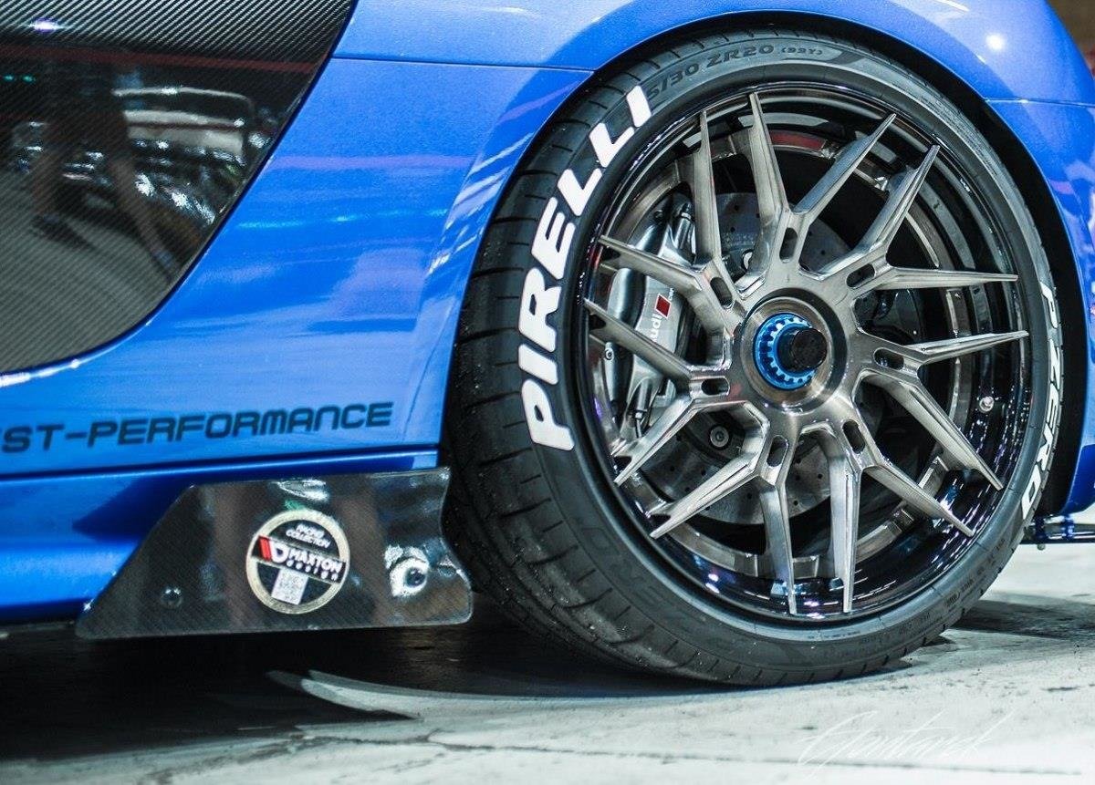 Racing Side Skirts Diffusers suitable for Audi R8 Mk.2
