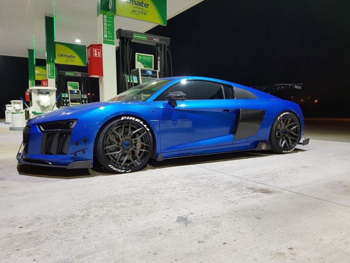 Racing Side Skirts Diffusers suitable for Audi R8 Mk.2