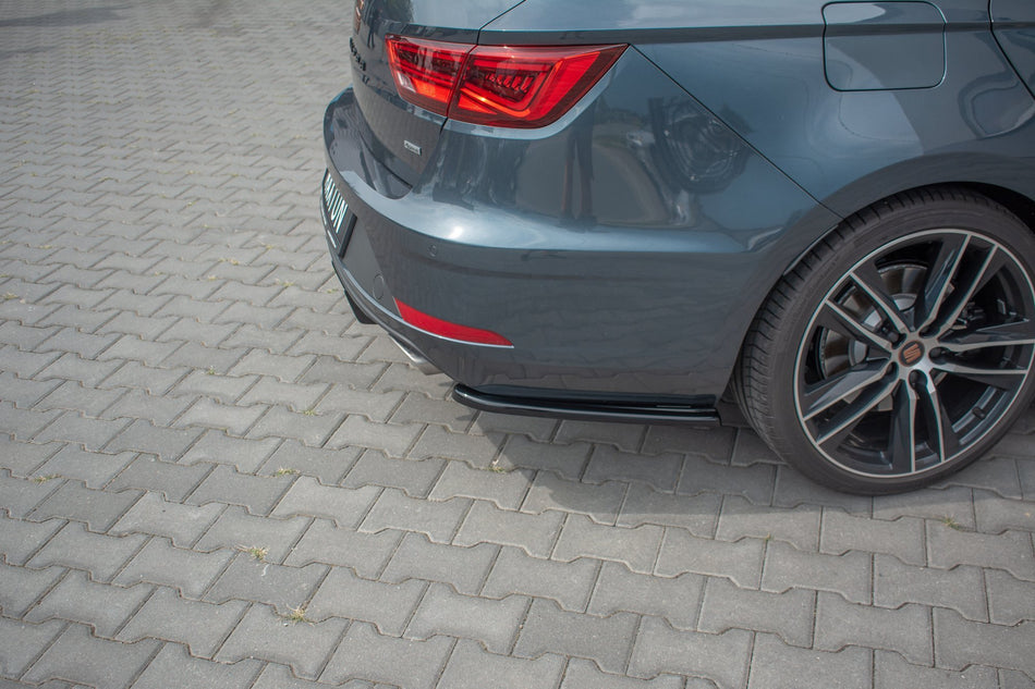 Rear Side Splitters V.1 suitable for Seat Leon Cupra Mk3 FL Sportstourer
