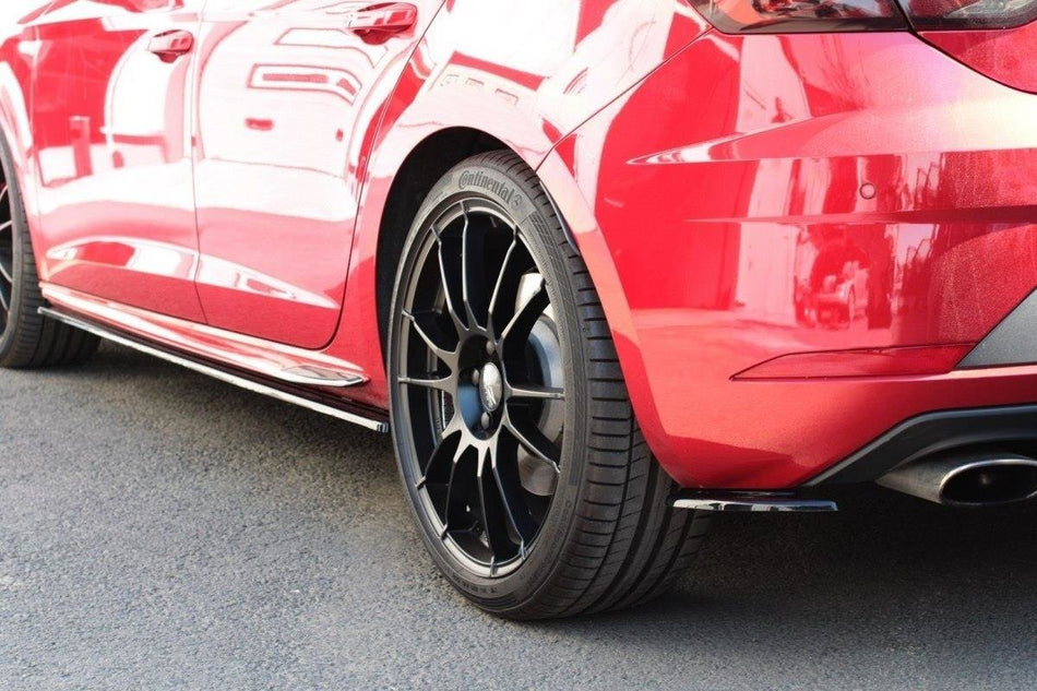Rear Side Splitters V.2 suitable for Seat Leon Cupra Mk3 FL Hatchback