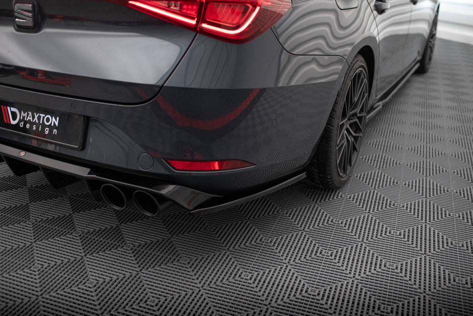 Rear Side Splitters V.2 suitable for Seat Leon ST FR Mk4
