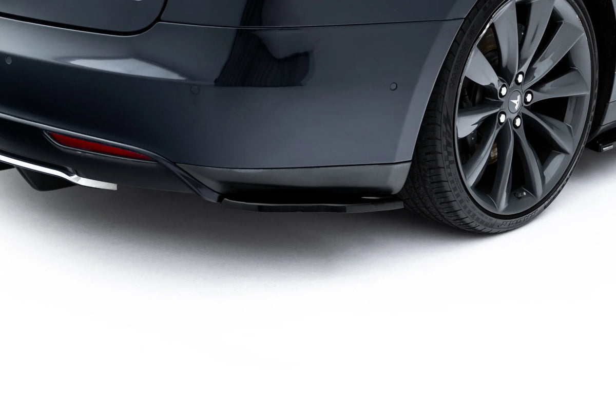 Rear Side Splitters V.2 suitable for Tesla Model S Mk1