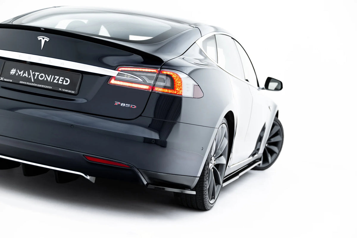 Rear Side Splitters V.2 suitable for Tesla Model S Mk1