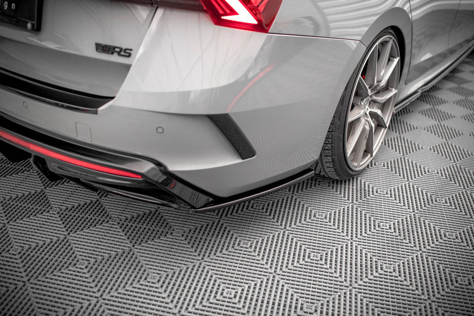 Rear Side Splitters V.3 suitable for Skoda Octavia RS Mk4