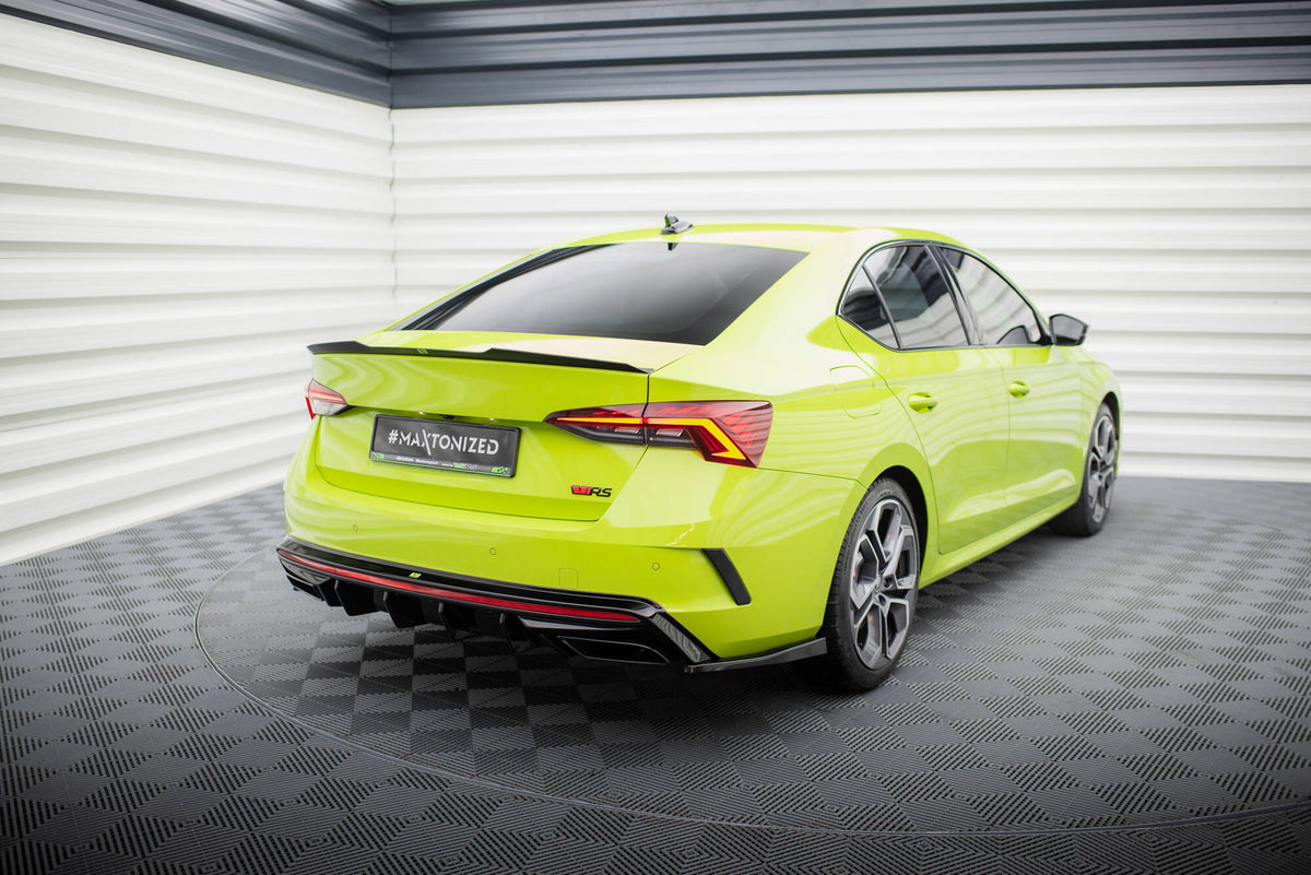 Rear Side Splitters V.4 suitable for Skoda Octavia RS Mk4