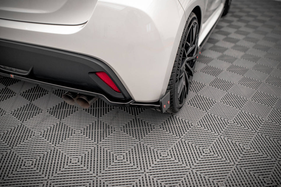 Rear Splitter V.1 + Flaps  suitable for Toyota Yaris Mk4