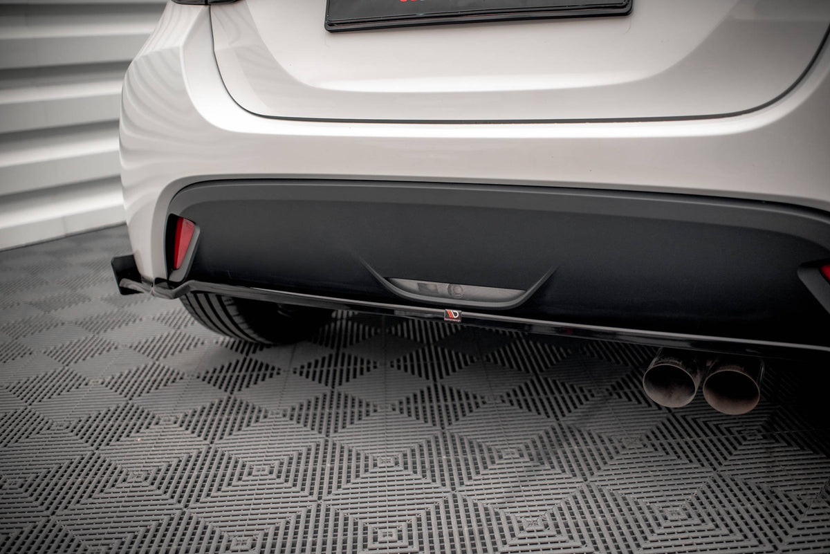 Rear Splitter V.1 + Flaps  suitable for Toyota Yaris Mk4