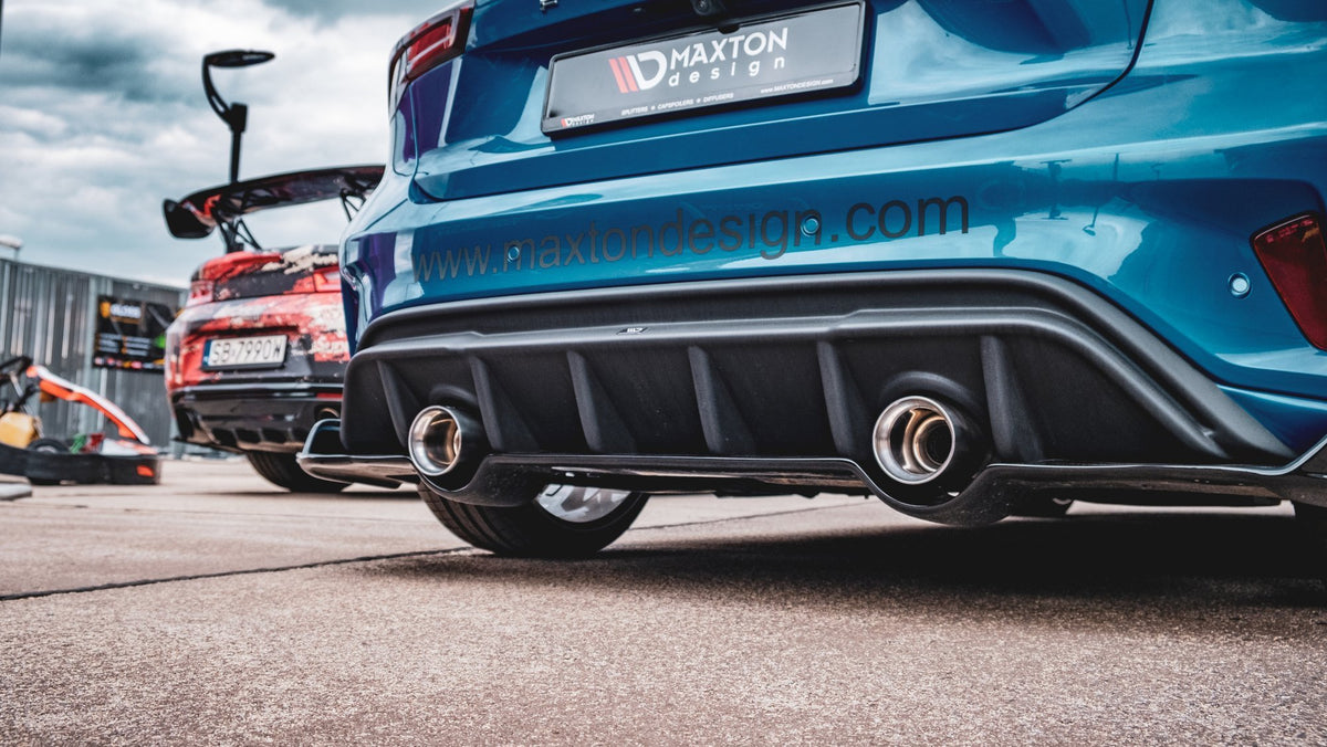 Rear Splitter  suitable for Ford Focus Hatchback St-line Mk4