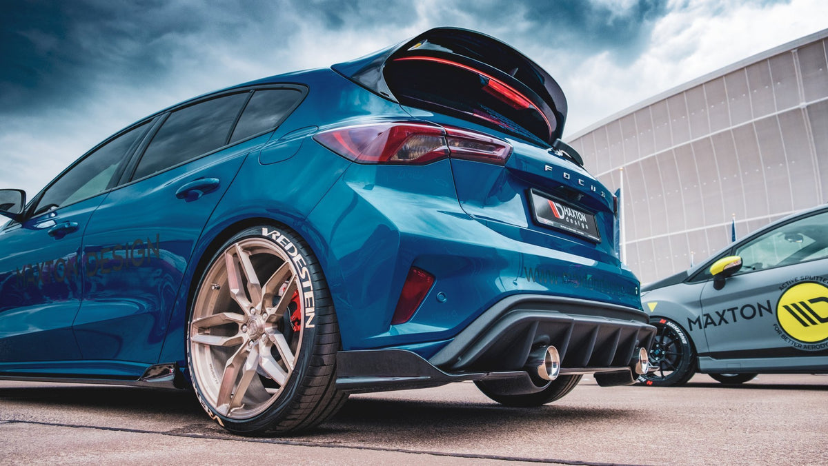 Rear Splitter  suitable for Ford Focus Hatchback St-line Mk4