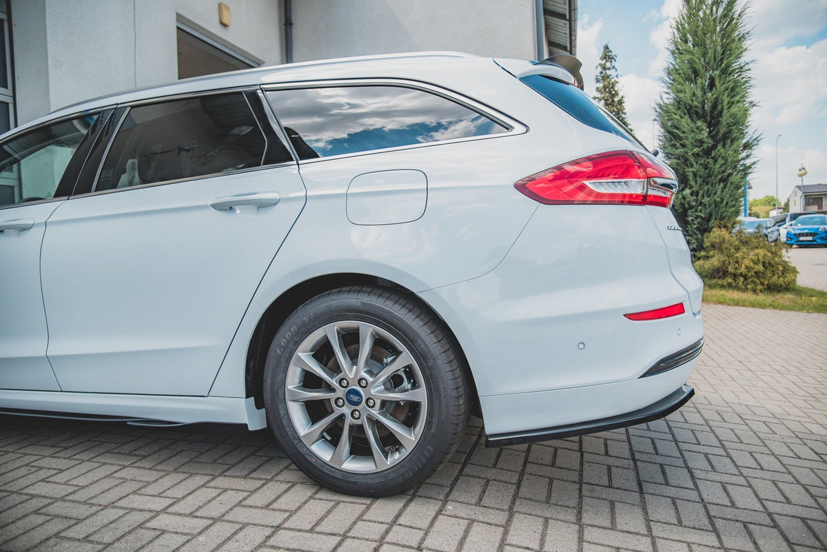 Rear Splitter suitable for Ford Mondeo Estate Platinium Mk5 Facelift