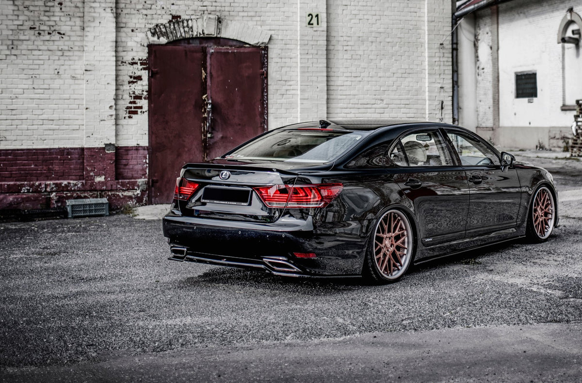 Rear Splitter suitable for Lexus LS Mk4 Facelift