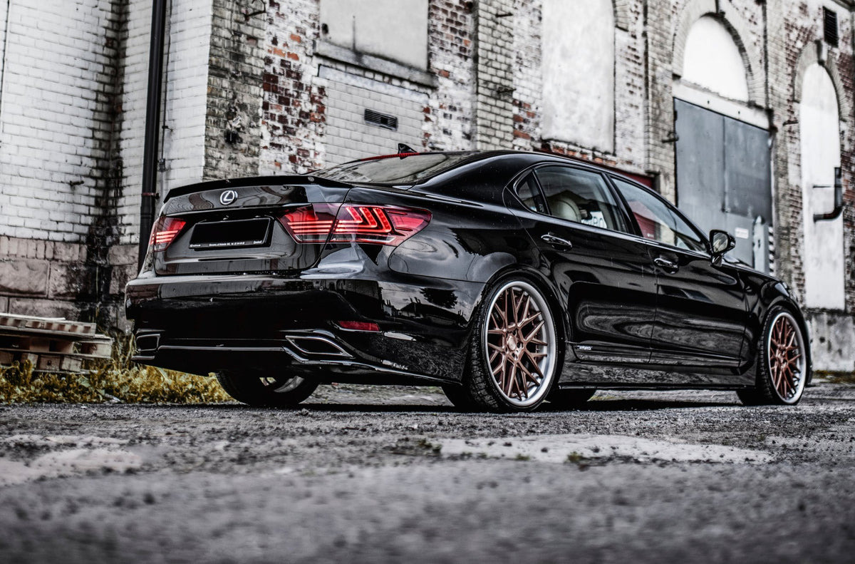 Rear Splitter suitable for Lexus LS Mk4 Facelift