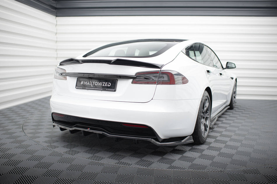 Rear Splitter (with vertical bars) V.1 suitable for Tesla Model S Plaid Mk1 Facelift