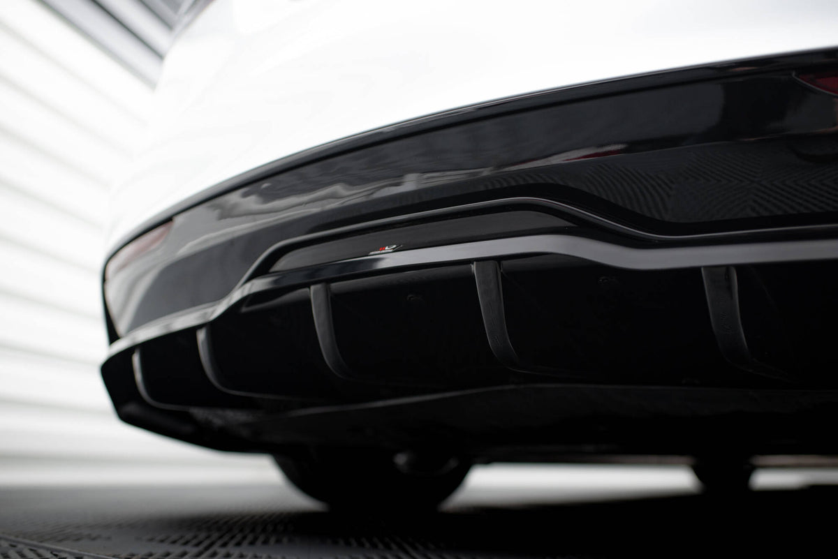 Rear Splitter (with vertical bars) V.1 suitable for Tesla Model S Plaid Mk1 Facelift