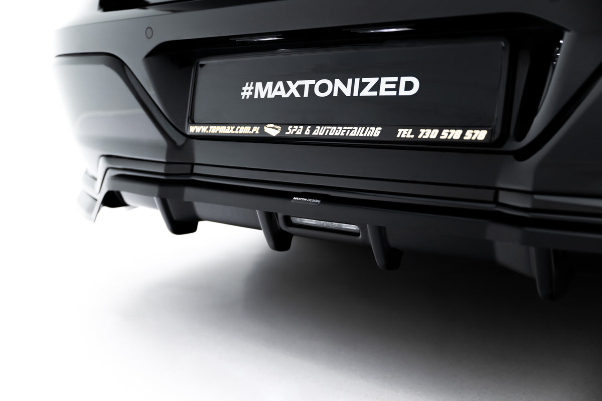 Rear Splitter (with vertical bars) V.2 suitable for BMW 7 M-Pack G70
