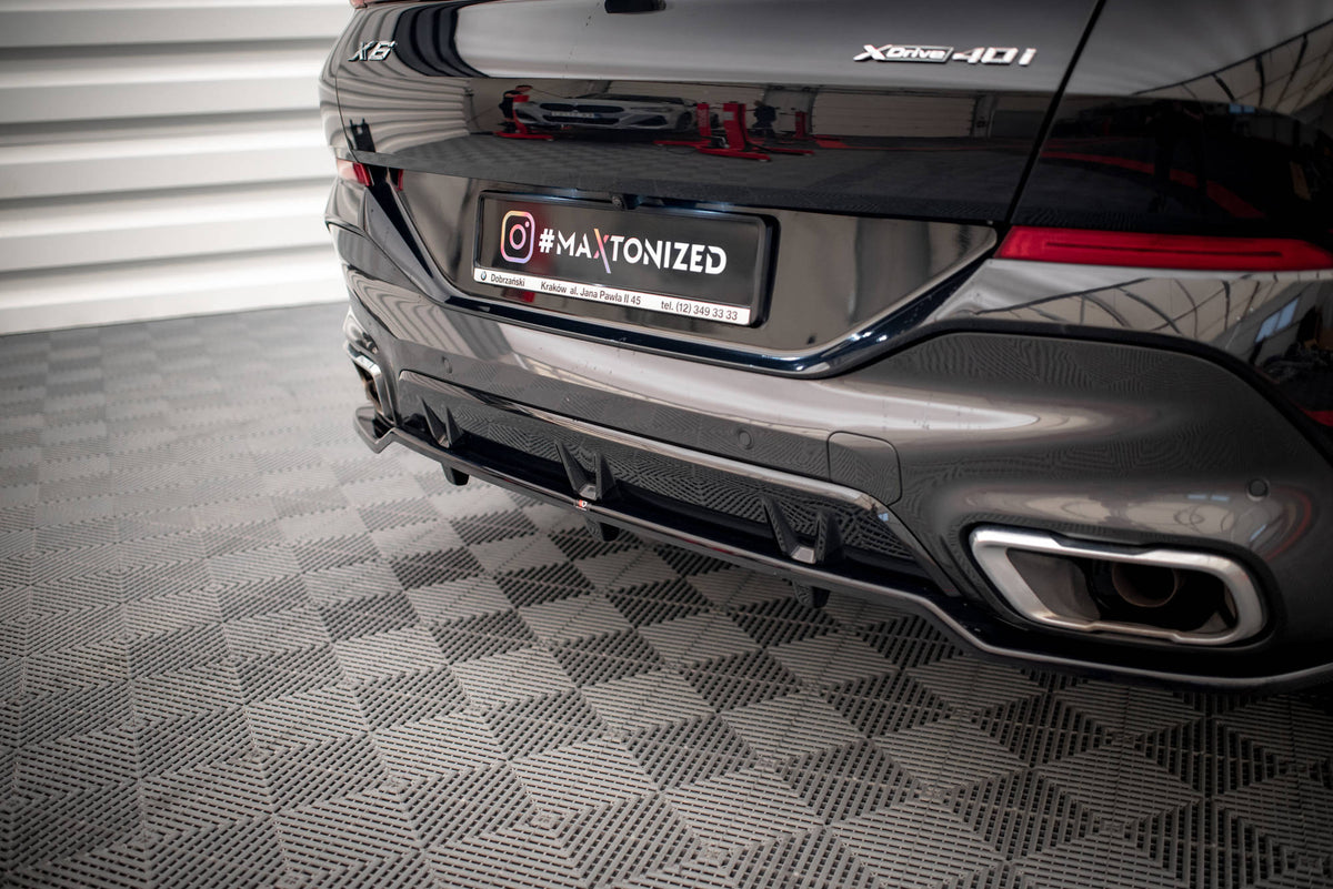 Rear Splitter (with vertical bars) V.2 suitable for BMW X6 M-Pack G06