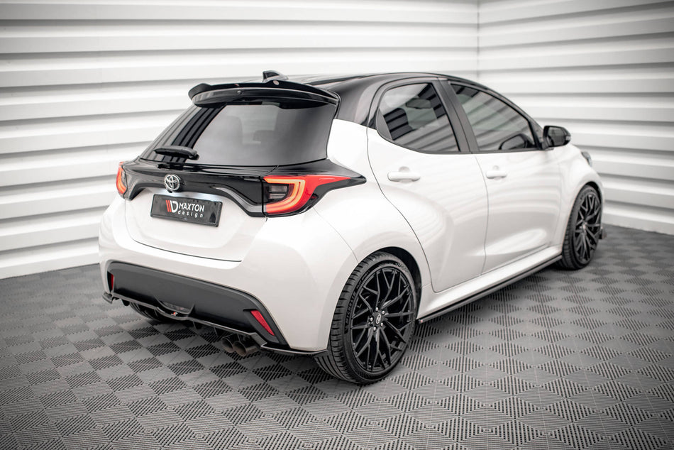 Rear Splitter (with vertical bars) V.2 suitable for Toyota Yaris Mk4