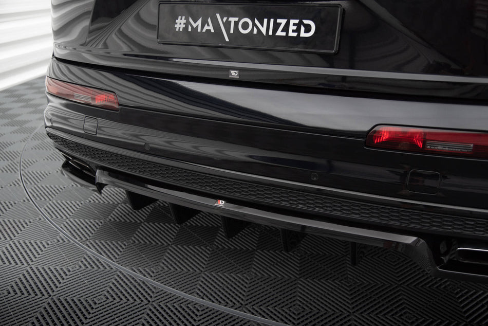 Rear Splitter (with vertical bars) suitable for Audi SQ7 / Q7 S-Line Mk2