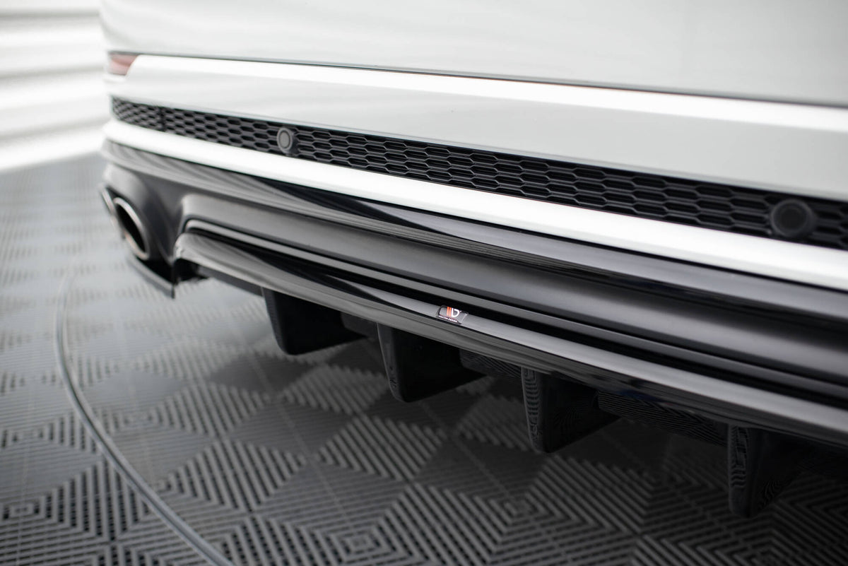 Rear Splitter (with vertical bars) suitable for Audi SQ8 Mk1