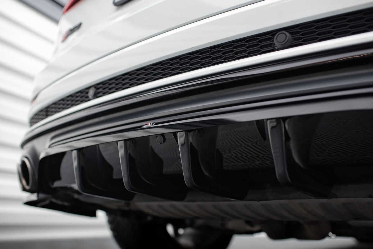 Rear Splitter (with vertical bars) suitable for Audi SQ8 Mk1