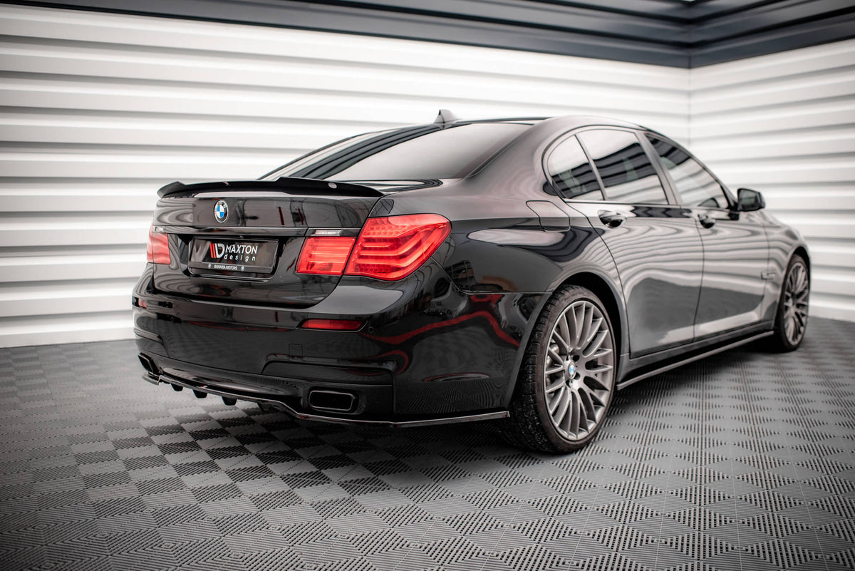 Rear Splitter (with vertical bars) suitable for BMW 7 M-Pack F01