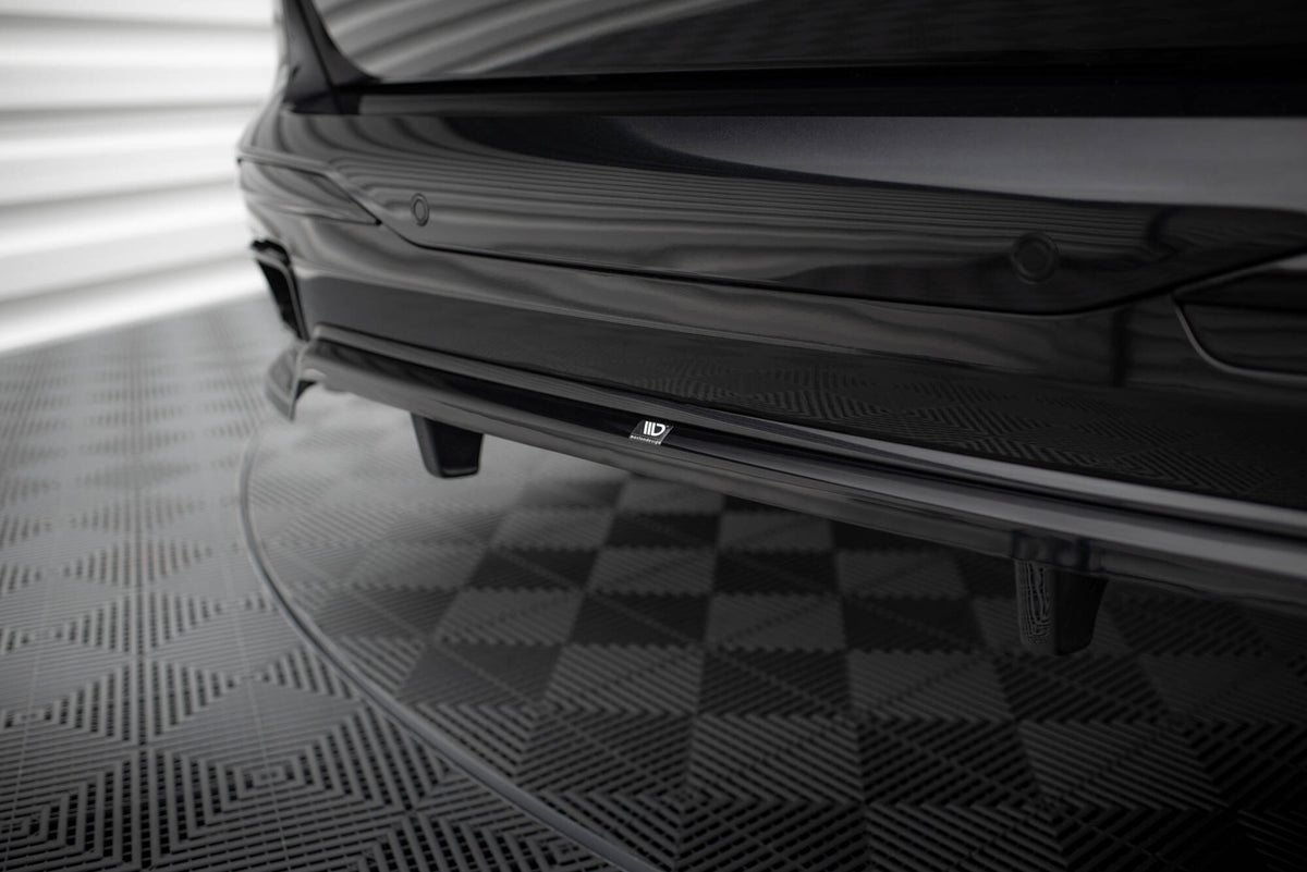 Rear Splitter (with vertical bars) suitable for BMW X7 M-Pack G07 Facelift