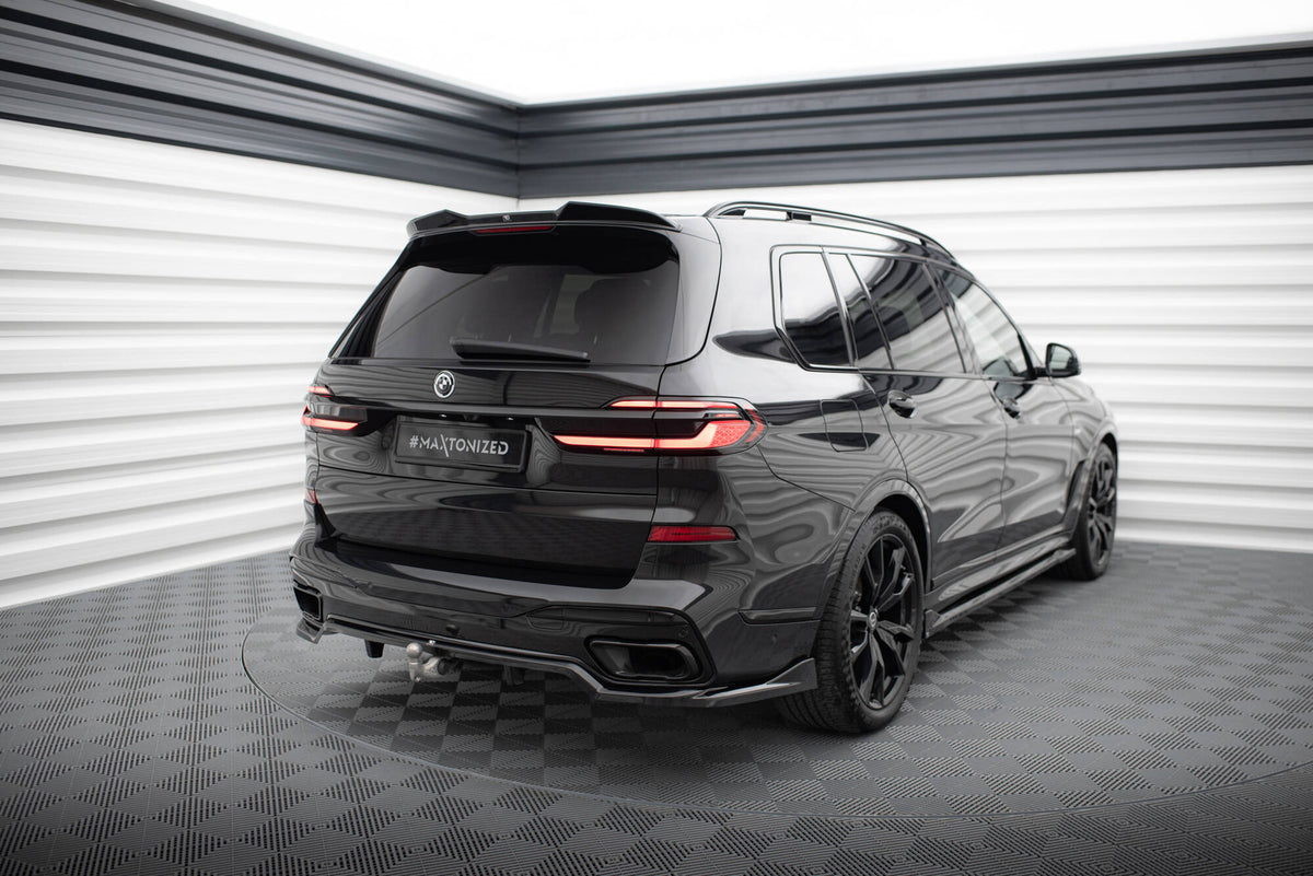 Rear Splitter (with vertical bars) suitable for BMW X7 M-Pack G07 Facelift