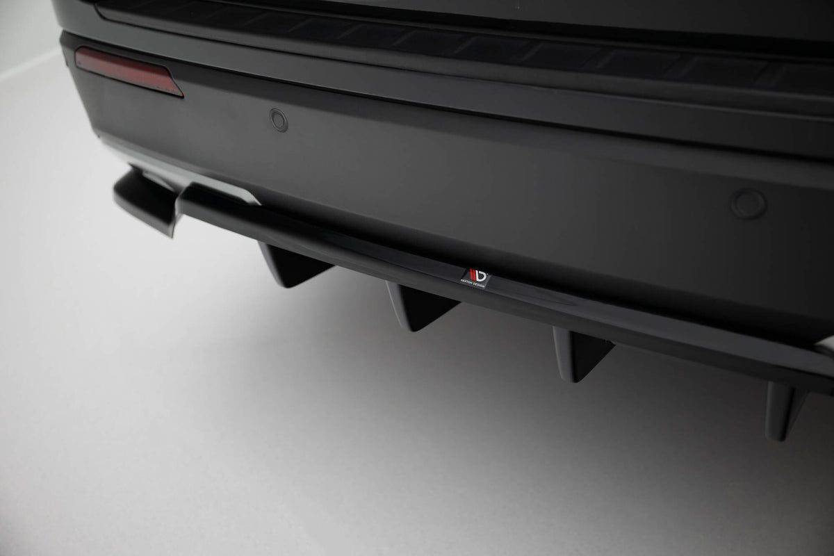 Rear Splitter (with vertical bars) suitable for Ford Explorer XLT Mk6