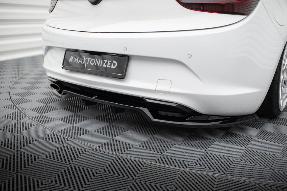 Rear Splitter (with vertical bars) suitable for Opel Cascada