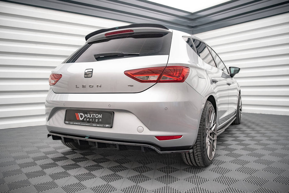 Rear Splitter (with vertical bars) suitable for Seat Leon Hatchback Mk3