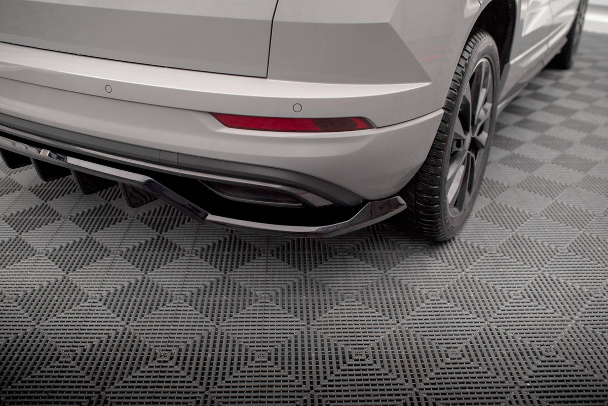 Rear Splitter (with vertical bars) suitable for Skoda Karoq Sportline Mk1 Facelift