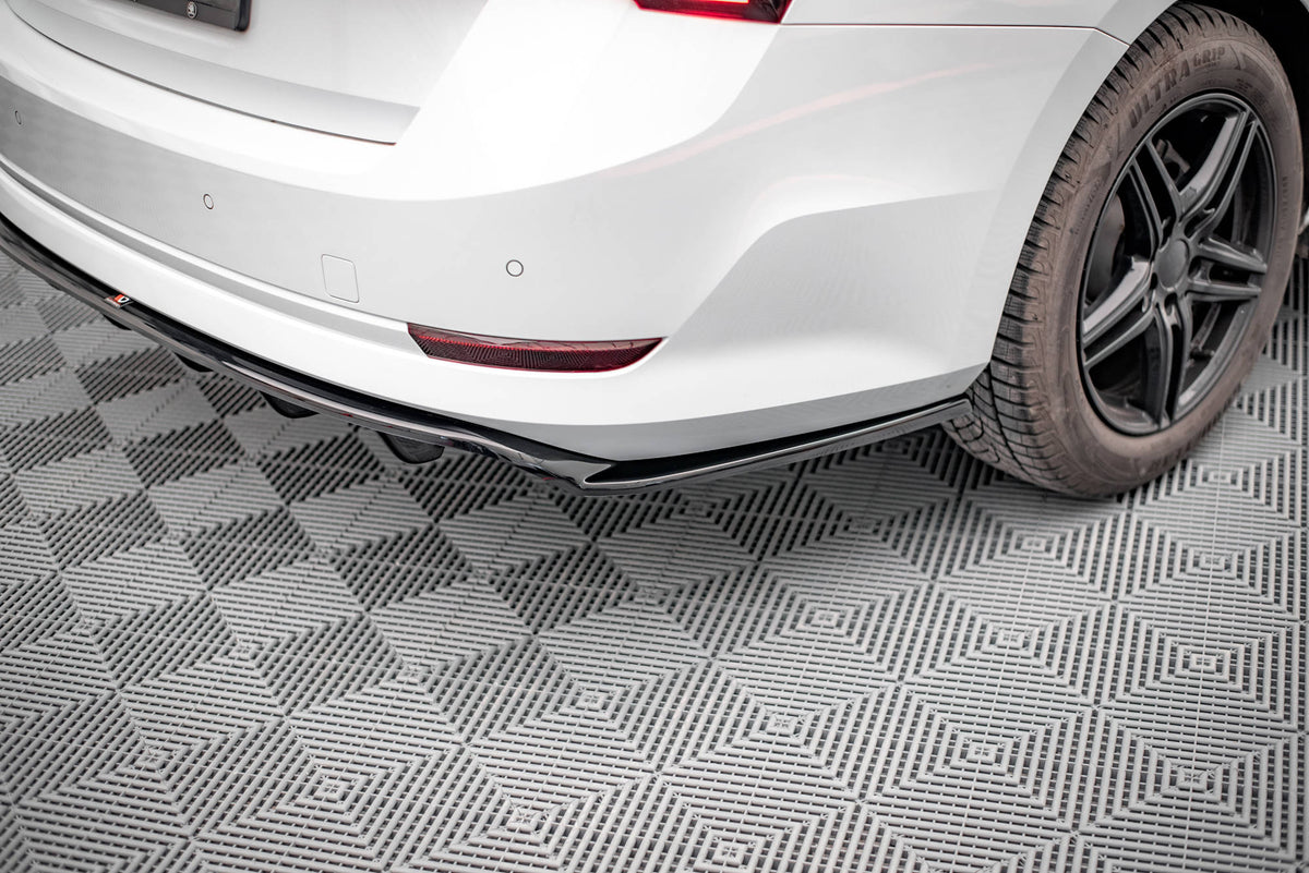 Rear Splitter (with vertical bars) suitable for Skoda Octavia Mk4