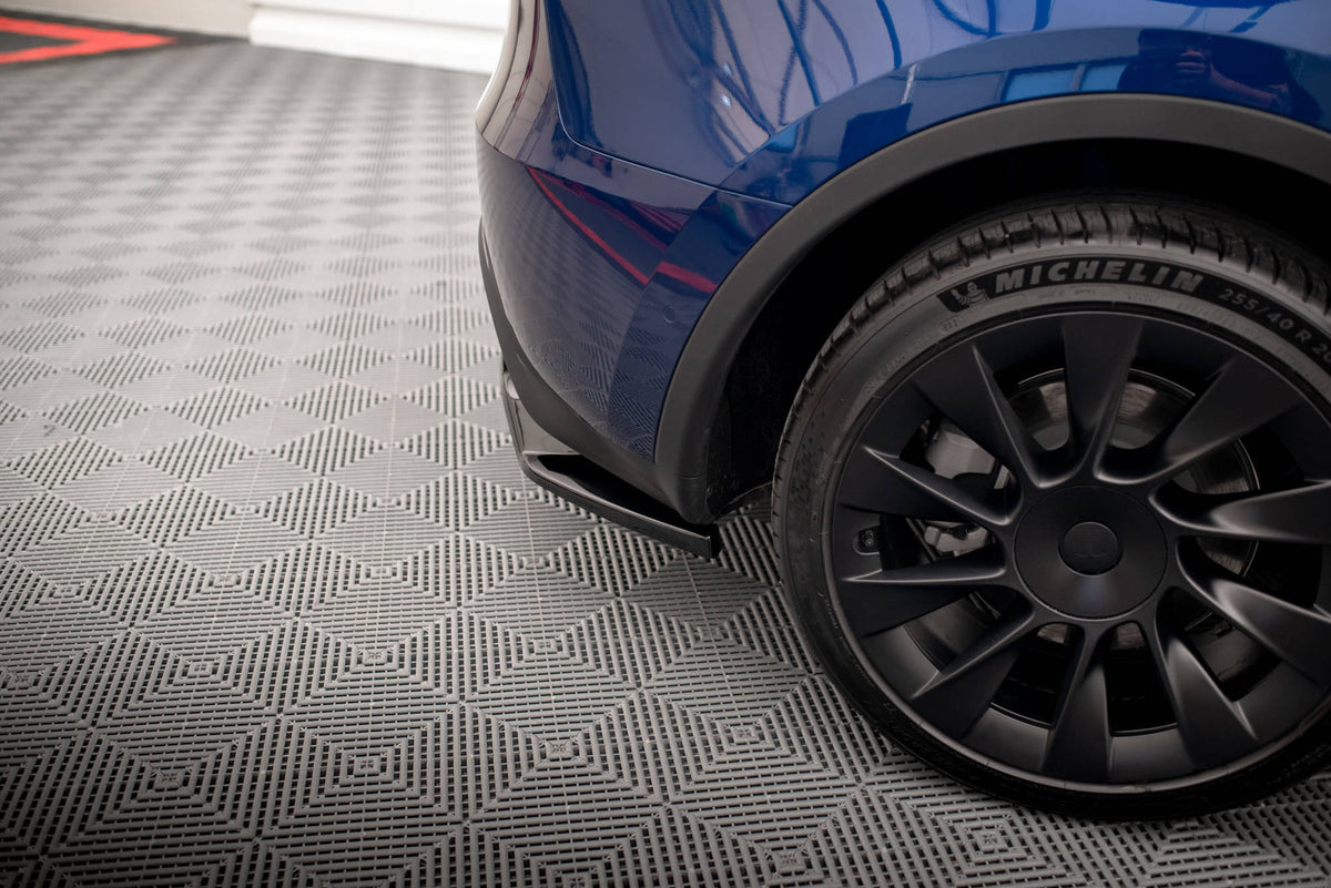 Rear Splitter (with vertical bars) suitable for Tesla Model Y