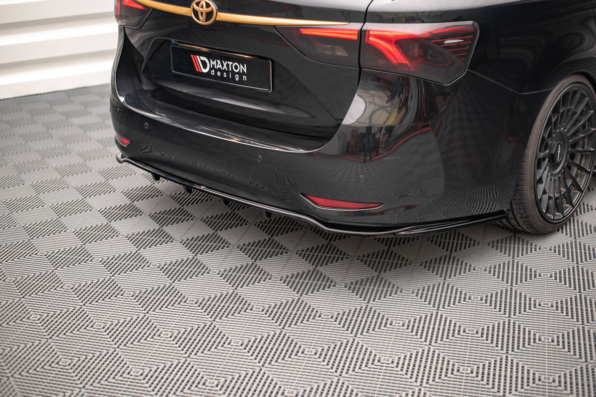 Rear Splitter (with vertical bars) suitable for Toyota Avensis Wagon Mk3 Facelift