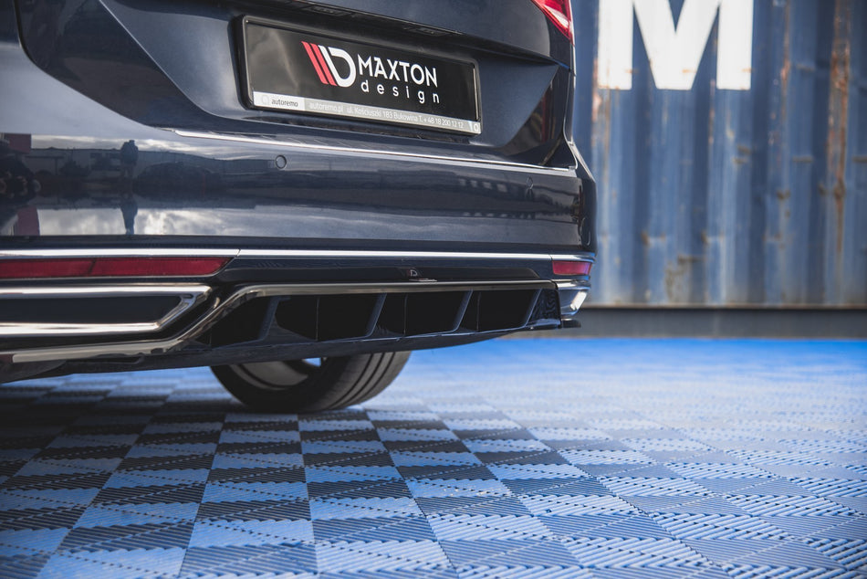 Rear Splitter (with vertical bars) suitable for Volkswagen Passat B8